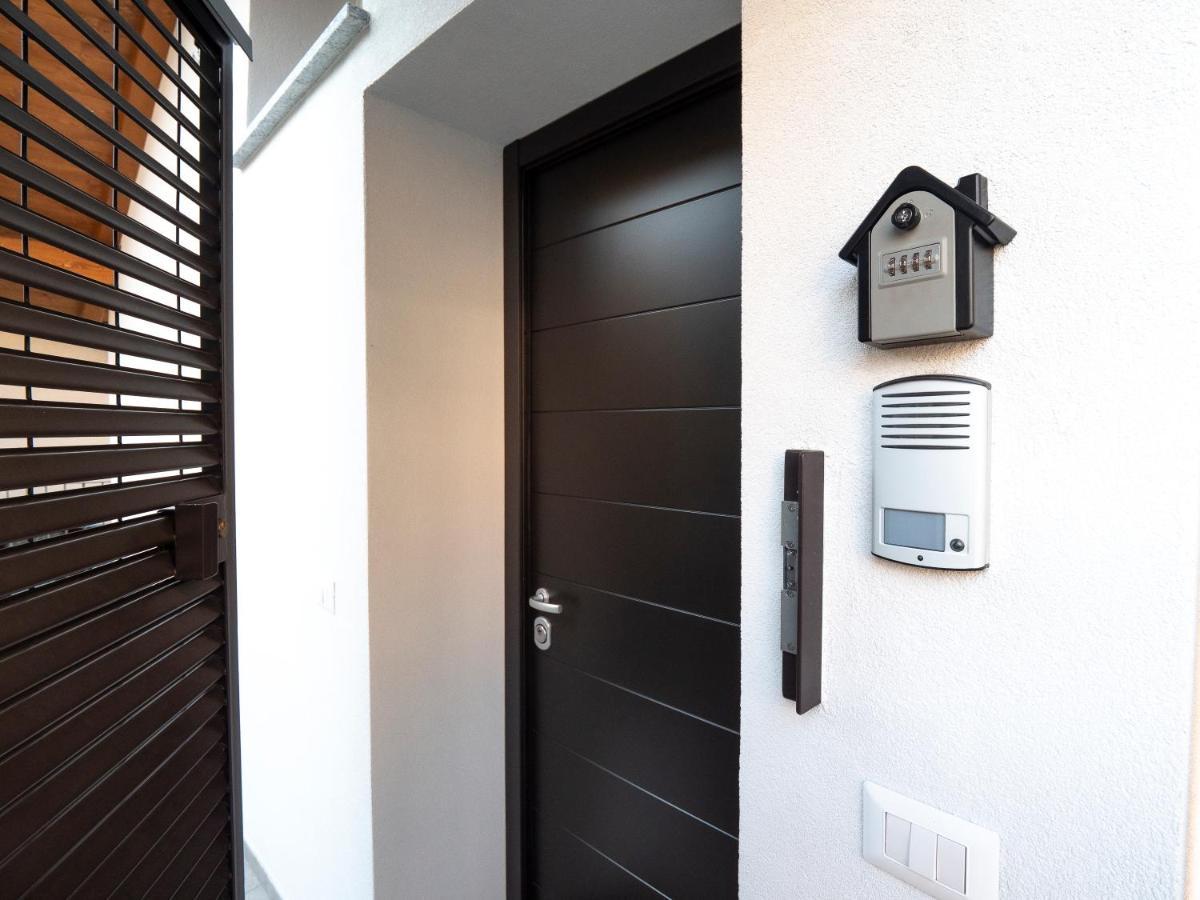 Bellano Holidays - Casa Artemio Exterior photo